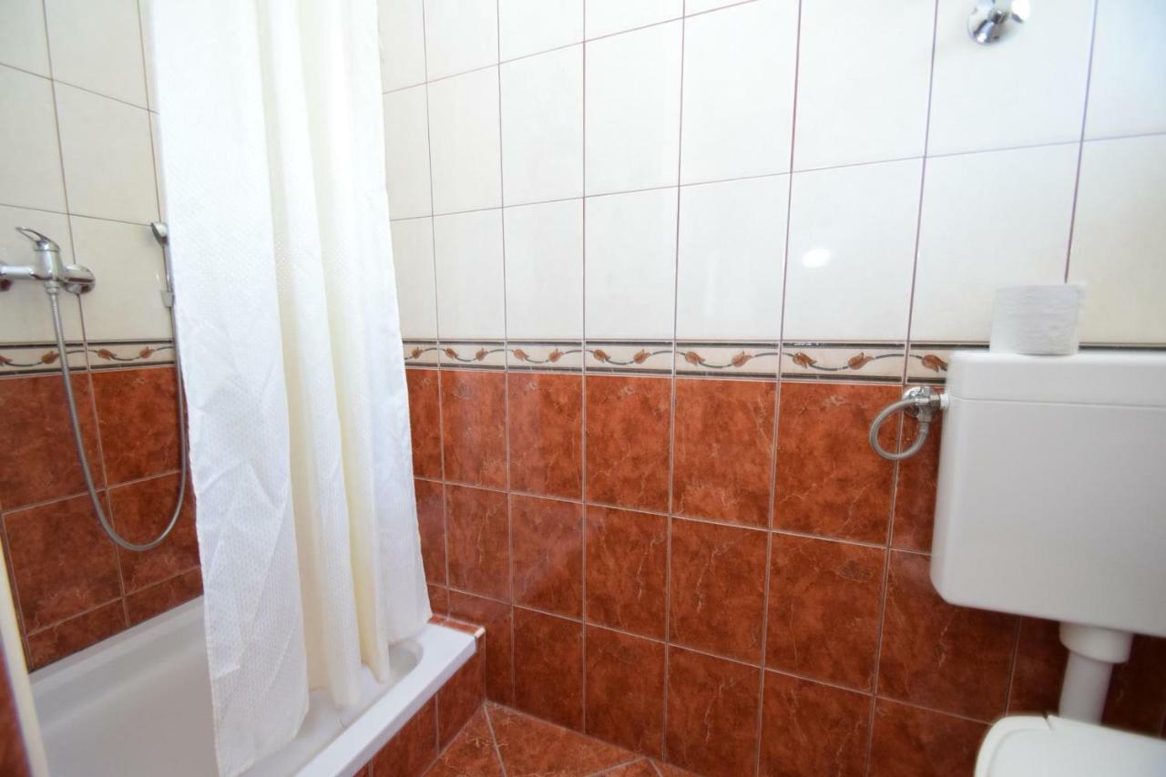 Apartments Nina สตารีกราด-ปาเคลนีซา ภายนอก รูปภาพ