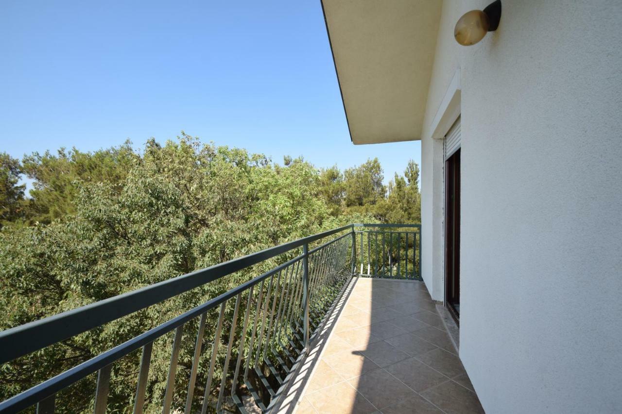 Apartments Nina สตารีกราด-ปาเคลนีซา ภายนอก รูปภาพ